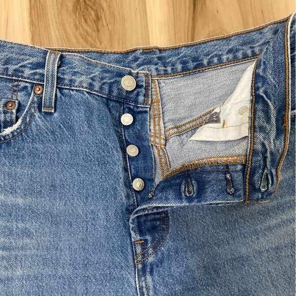 Levi’s 501 Distressed Button Fly Denim Blue Jeans - Picture 5 of 10